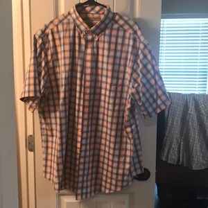 Roundtree & Yorke short sleeve button down shirt